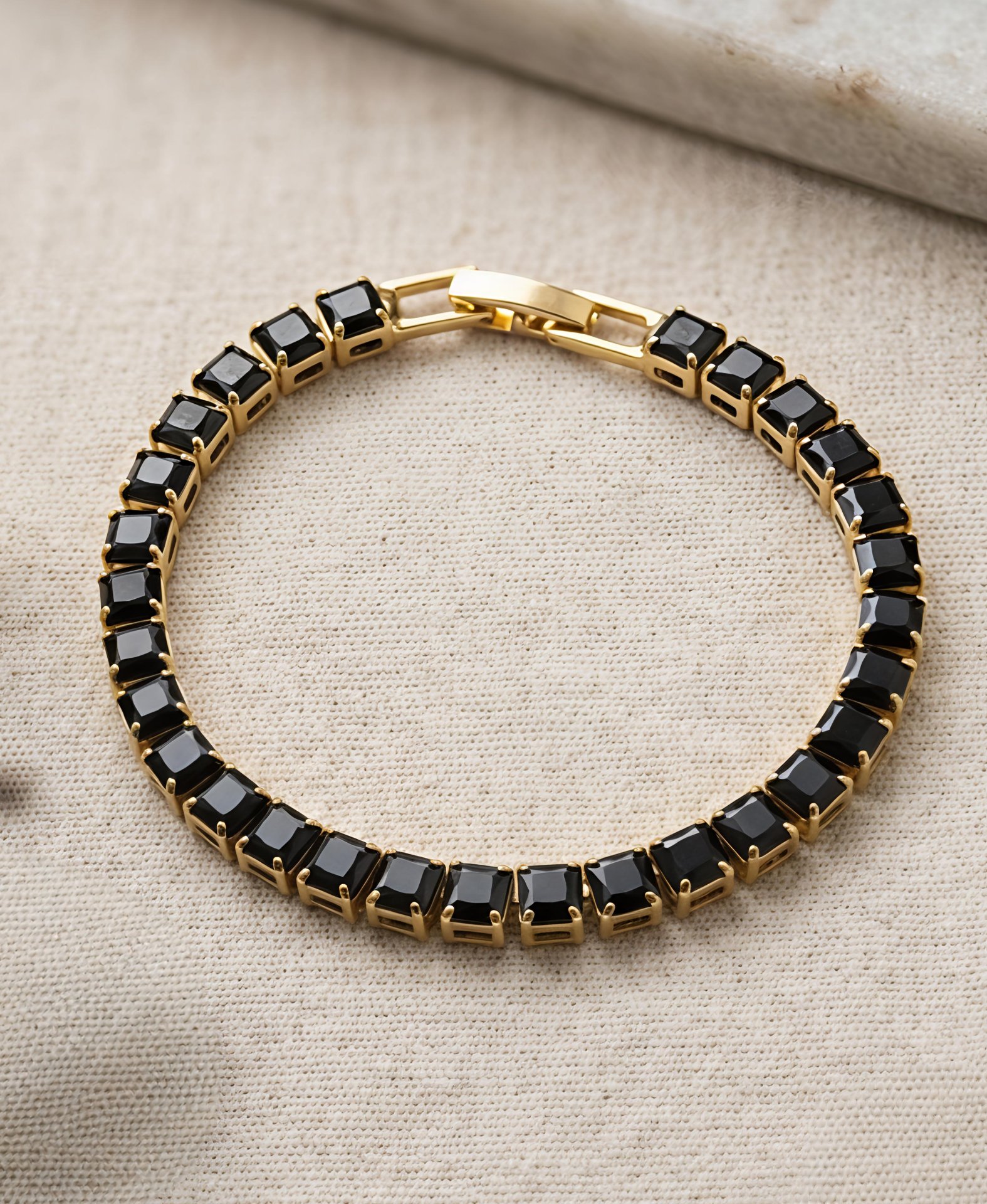 Regal Black Stone Gold Bracelet